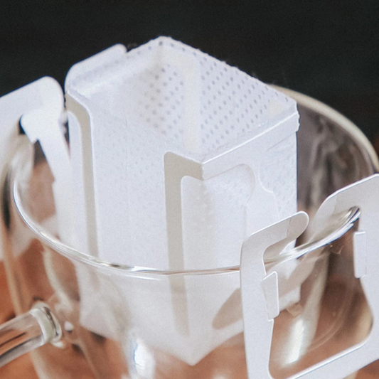 1 Pacote de 50 Filtros de Café Individuais Portáteis com Alça para Copo (Drip Coffee)